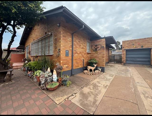 3 BEDROOM HOUSE FOR SALE IN VANDERBIJLPARK CW 4
